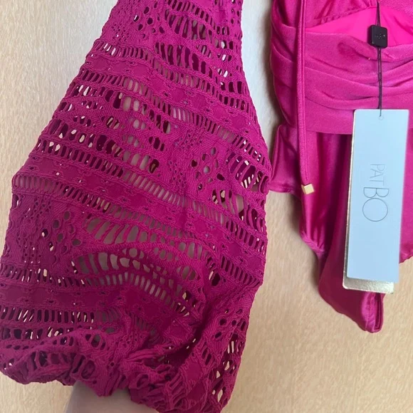 PatBo Crochet Sleeve Plunge Bodysuit Magenta XS - Picture 8 of 8